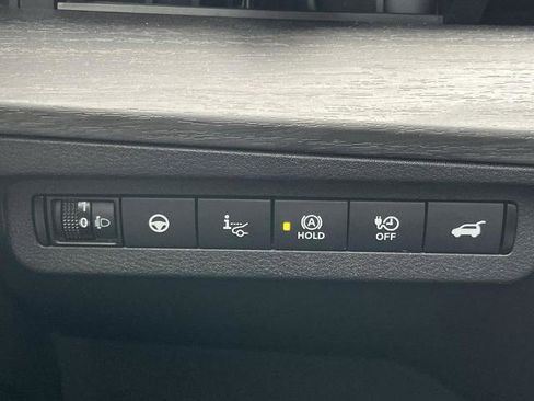 Certified 2023 Nissan Ariya AWD image 13