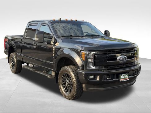 Used 2019 Ford F250 Lariat w/ Lariat Ultimate Package AWD/4WD image 3