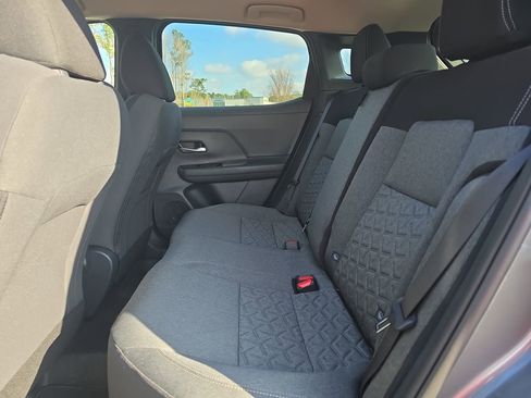 New 2026 Nissan Kicks SV w/ Charging Package image 18