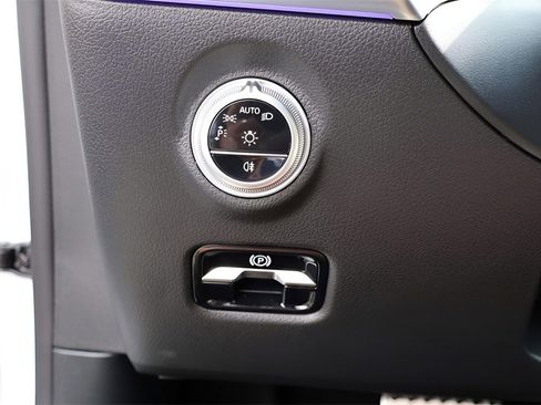 Used 2025 Mercedes-Benz C 300 4MATIC Sedan image 77