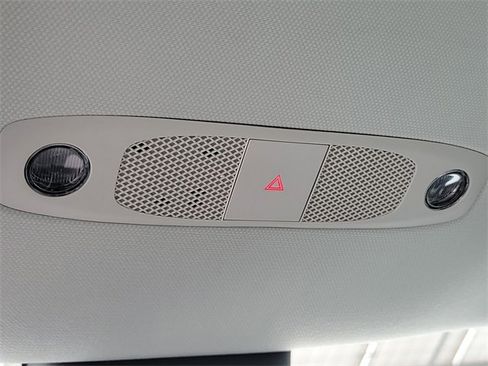 Used 2022 Tesla Model Y Performance image 14