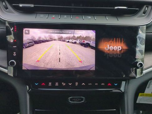 New 2026 Jeep Grand Cherokee Altitude AWD/4WD image 18