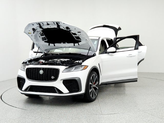 Certified 2026 Jaguar F-PACE SVR AWD/4WD image 9