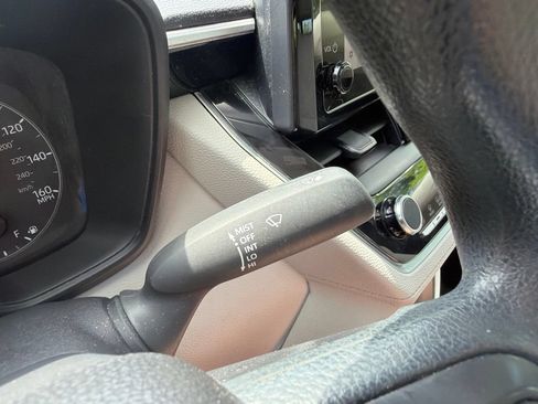 Used 2024 Toyota Corolla Cross L AWD/4WD image 34