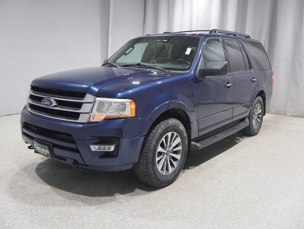 Used 2017 Ford Expedition XLT w/ Equipment Group 202A AWD/4WD image 16