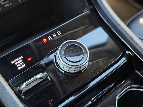 Used 2022 Jeep Grand Cherokee Limited image 25