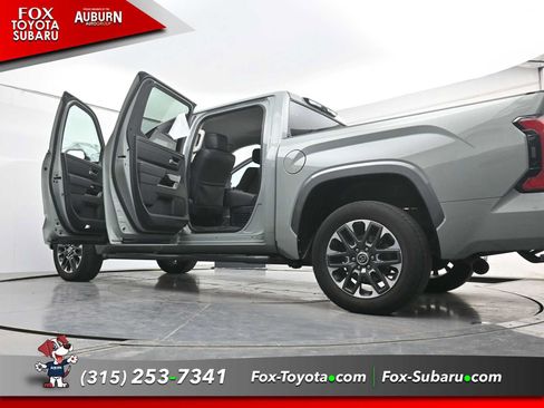 Used 2024 Toyota Tundra Limited AWD/4WD image 34