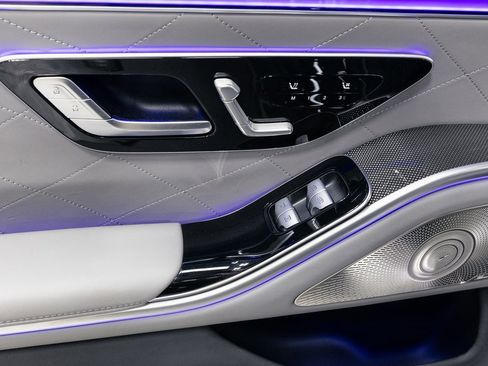 Used 2023 Mercedes-Benz S 580 4MATIC Sedan w/ AMG Line image 29