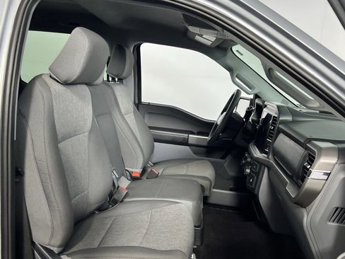 Used 2025 Ford F150 XLT image 30