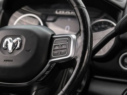 Used 2019 RAM 2500 Laramie w/ Black Appearance Package image 21