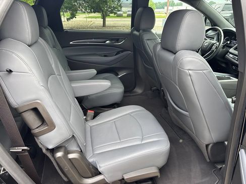 Used 2023 Buick Enclave Essence FWD image 21