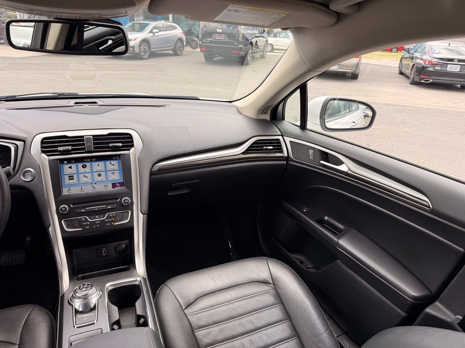 Used 2018 Ford Fusion SE w/ Equipment Group 602A FWD image 25