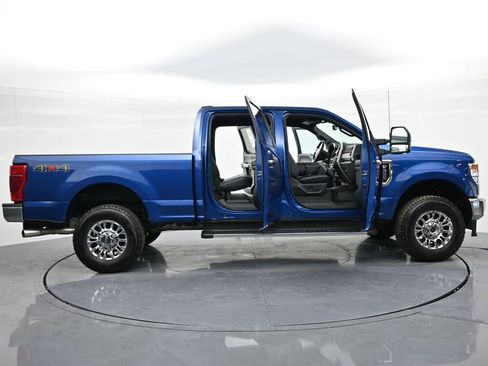 Used 2022 Ford F350 Lariat w/ Chrome Package image 24