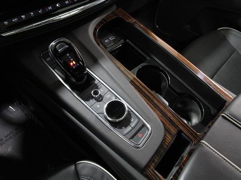 Certified 2023 Cadillac Escalade Premium Luxury image 16