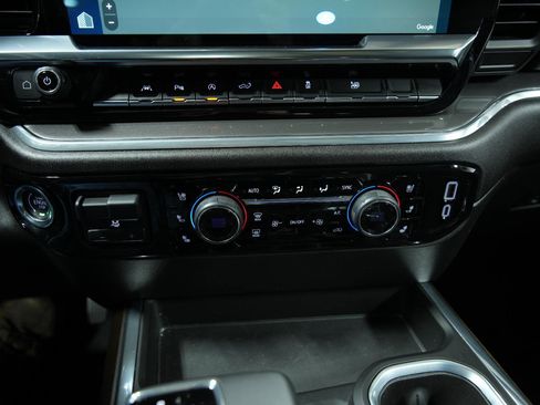 Used 2024 Chevrolet Silverado 1500 High Country w/ High Country Premium Package image 42