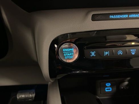 Used 2023 Ford Escape Platinum image 14