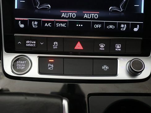 Used 2023 Audi Q8 Premium Plus w/ Premium Plus Package AWD/4WD image 55