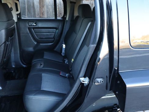 Used 2006 HUMMER H3 w/ Chrome Appearance Package image 20