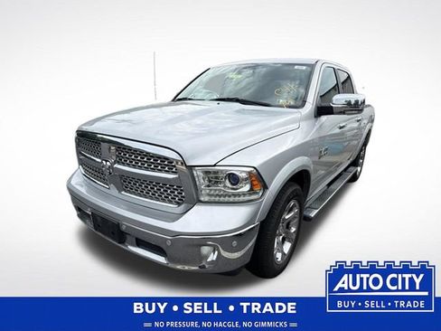 Used 2017 RAM 1500 Laramie w/ Convenience Group AWD/4WD image 2