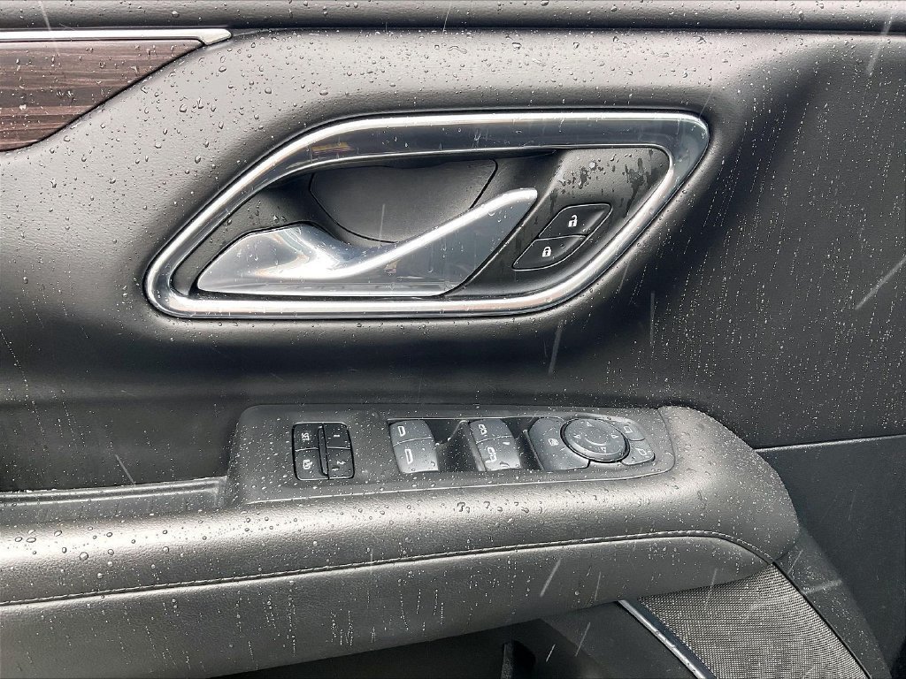 Used 2024 Chevrolet Suburban LT AWD/4WD image 39