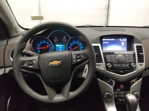 Used 2015 Chevrolet Cruze LT w/ Sun And Sound Package FWD image 22