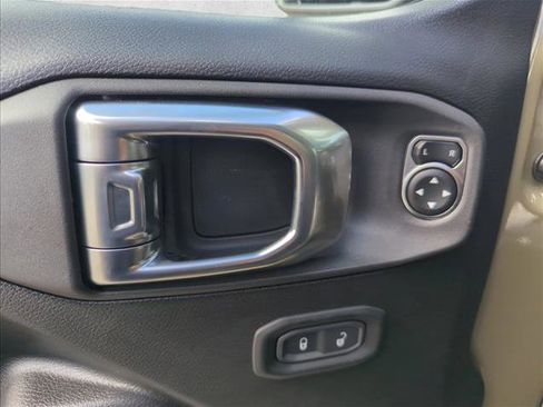 New 2026 Jeep Gladiator Mojave image 18