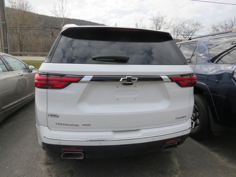 Used 2023 Chevrolet Traverse Premier image 5