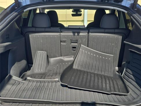 Used 2026 Tesla Model Y AWD image 7