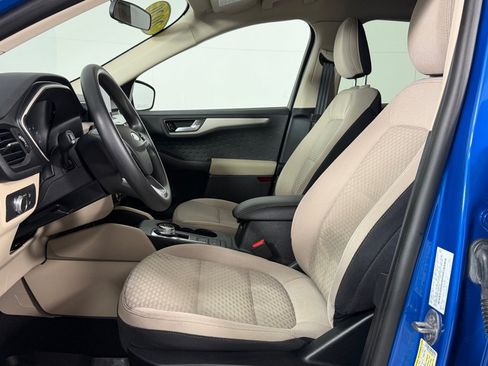 Used 2020 Ford Escape SE FWD image 10
