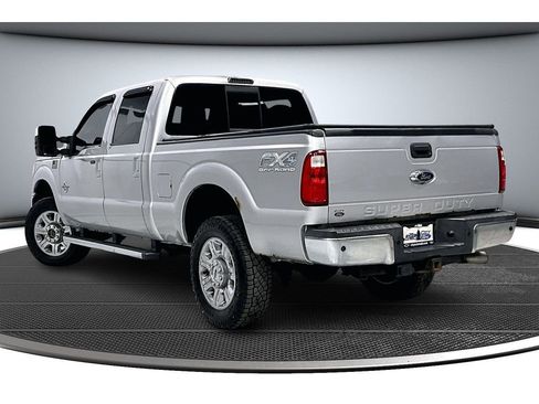Used 2015 Ford F250 Lariat w/ Chrome Package image 13