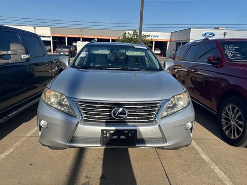 Used 2013 Lexus RX 350 FWD w/ Premium Pkg image 2