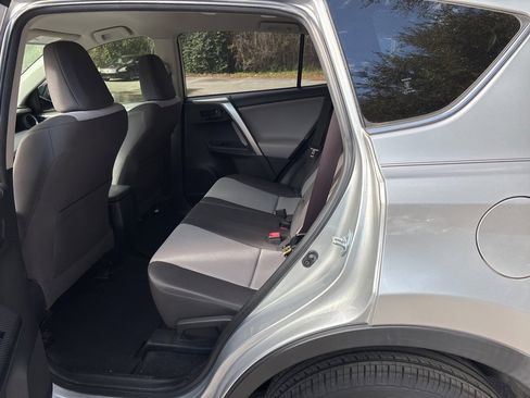 Used 2014 Toyota RAV4 LE image 3