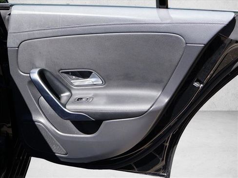 Used 2021 Mercedes-Benz CLA 250 image 26
