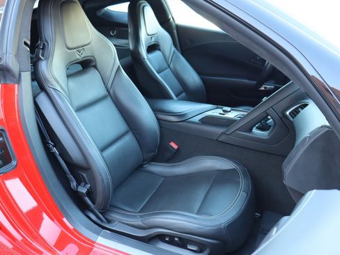Used 2015 Chevrolet Corvette Stingray Z51 w/ 3LT Preferred Equipment Group image 14