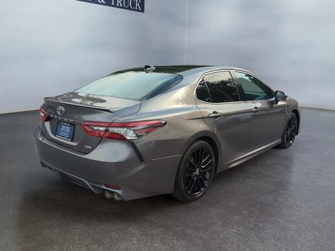 Used 2021 Toyota Camry XSE FWD image 10