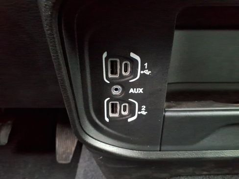 Used 2024 RAM 2500 Big Horn w/ Bed Utility Group image 23