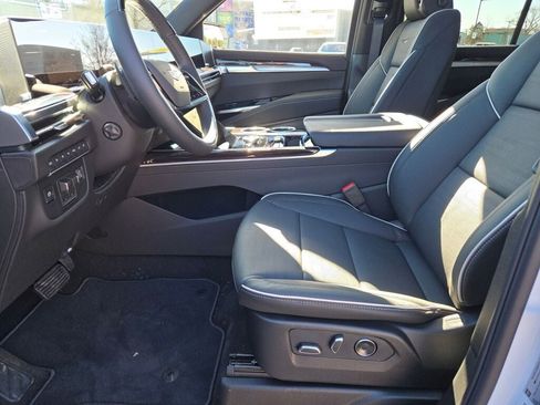 New 2026 Cadillac Escalade Luxury w/ Touring Package image 29