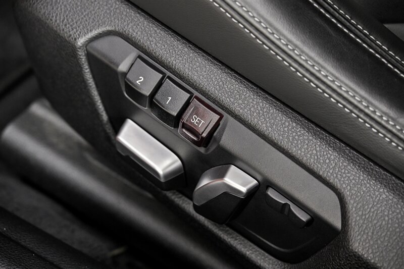Used 2018 BMW M3 RWD image 23