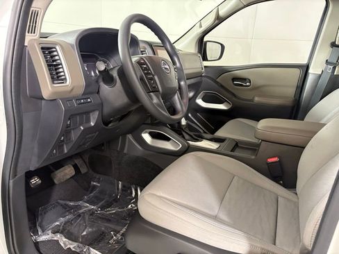 Used 2023 Nissan Frontier SV w/ Technology Package image 21