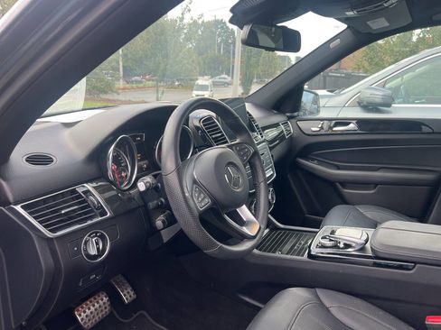 Used 2019 Mercedes-Benz GLE 400 4MATIC image 7