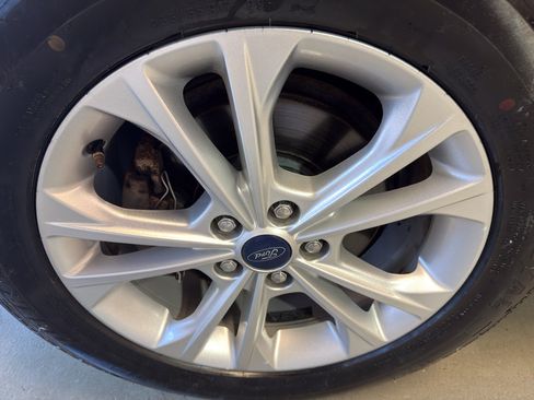 Used 2018 Ford Escape SE FWD image 35