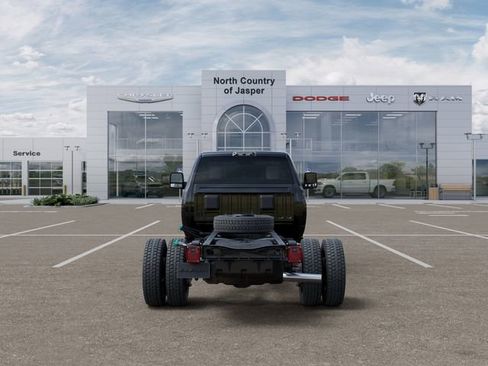 New 2025 RAM 4500 Tradesman AWD/4WD image 8