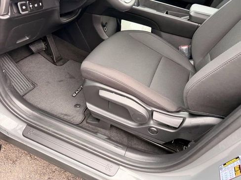 New 2026 Hyundai Santa Fe SE image 9