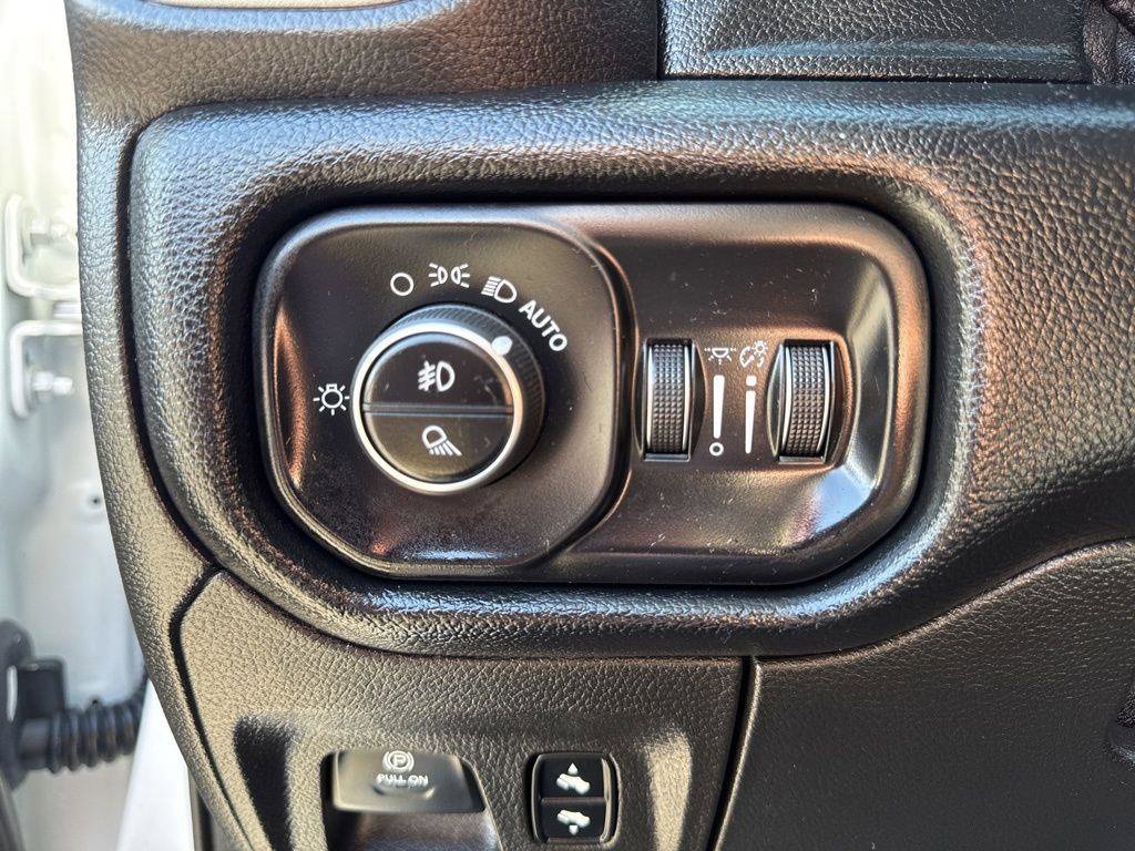 Used 2019 RAM 1500 Big Horn AWD/4WD image 49