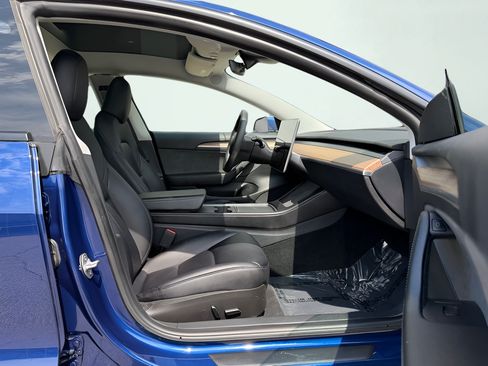 Used 2023 Tesla Model 3 Standard Range RWD image 31