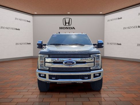 Used 2019 Ford F350 Lariat w/ Lariat Ultimate Package AWD/4WD image 2