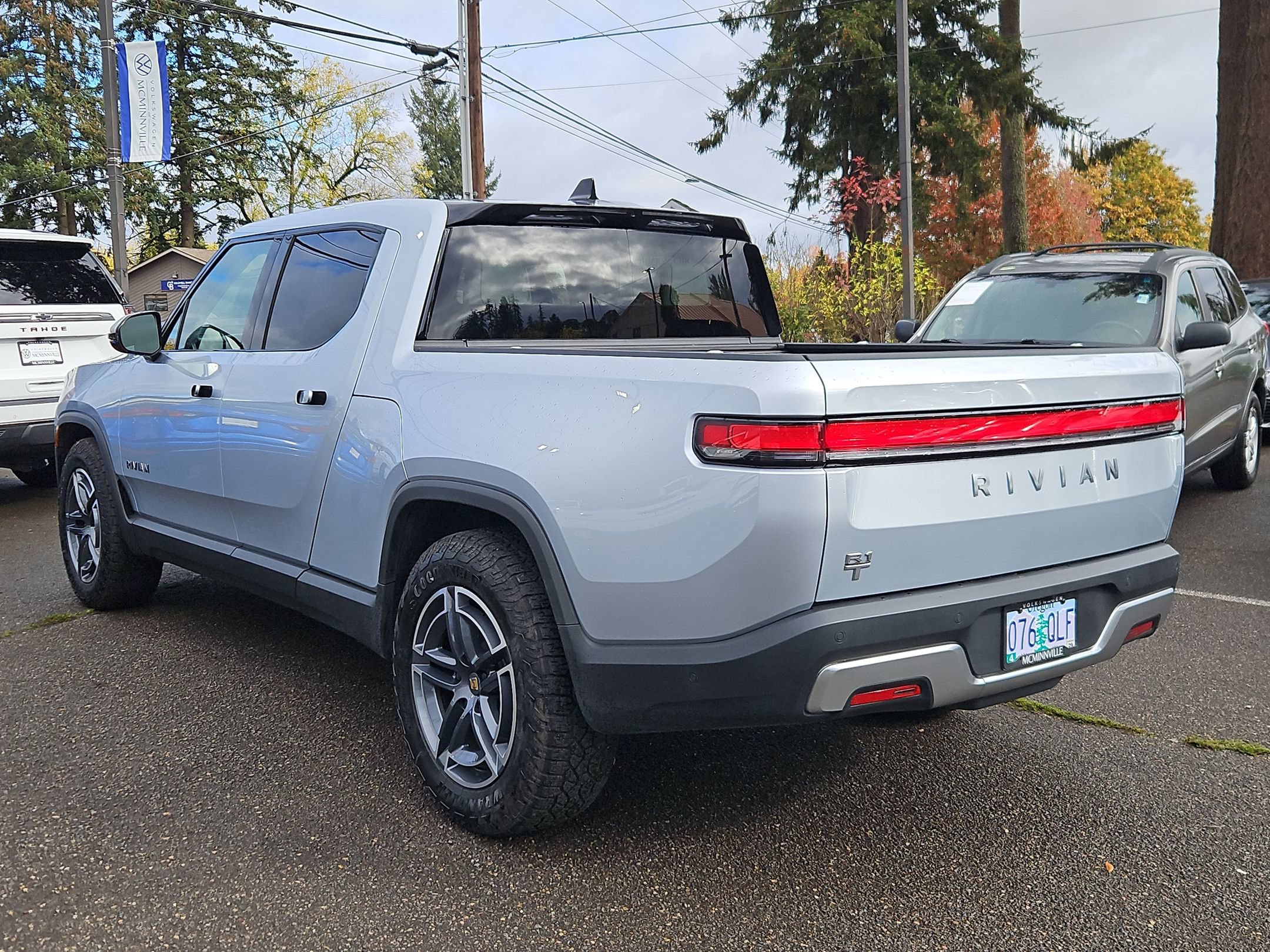 Used 2025 Rivian R1T Adventure Dual AWD/4WD image 5