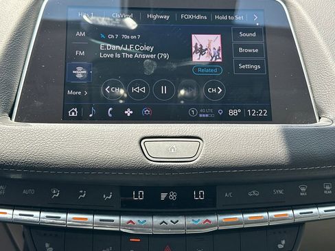 Certified 2022 Cadillac XT4 Premium Luxury w/ Enhanced Visibility Package FWD image 28
