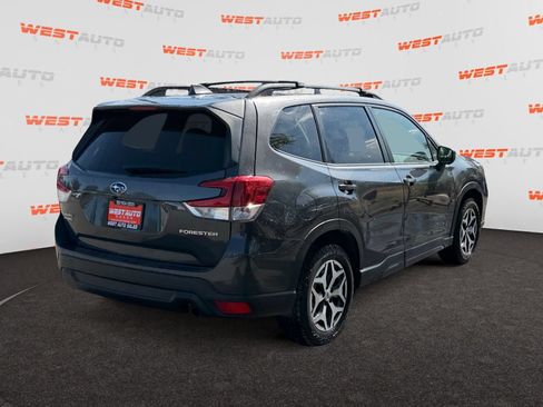 Used 2021 Subaru Forester Premium AWD/4WD image 5