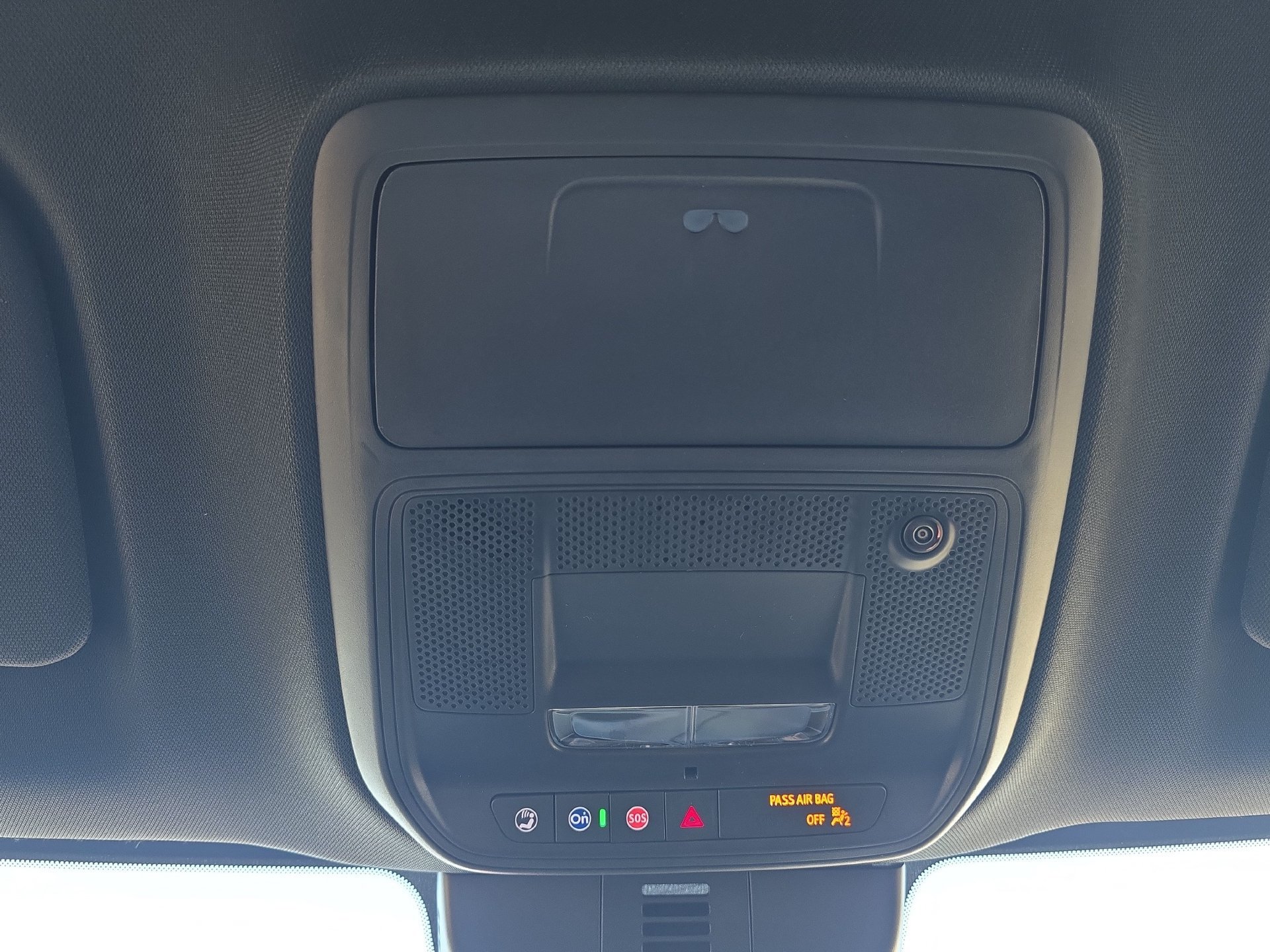 New 2027 Chevrolet Traverse LT w/ Driver Confidence Package FWD image 30